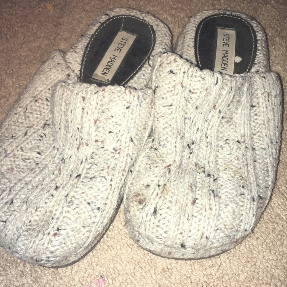 Steve Madden slip on sweater shoes